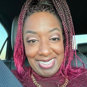 Meet your Posher, Ava